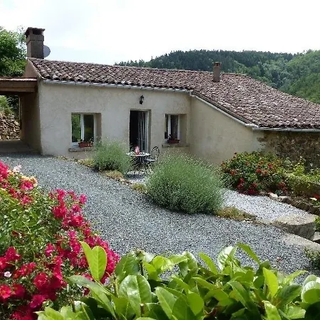 House La Bergerie De Bouyrols Tatil Evi